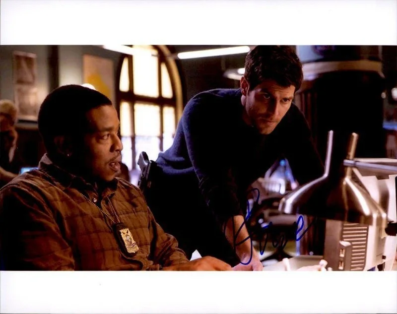 Russell Hornsby — Russell Hornsby authentic signed celebrity 8x10 photo W/Cert Autographed C7
