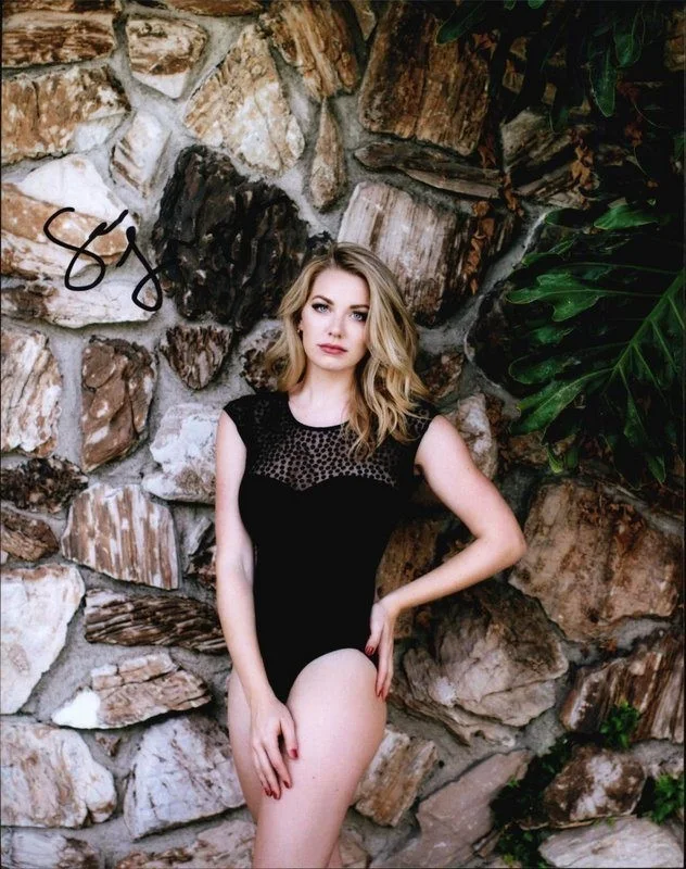 Sara Lindsey — Sara Lindsey authentic signed celebrity 8x10 photo W/Cert Autographed D2