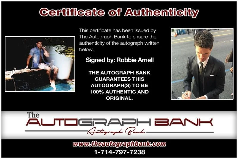 Robbie Amell — Robbie Amell authentic signed celebrity 8x10 photo W/Cert Autographed D5, image 2