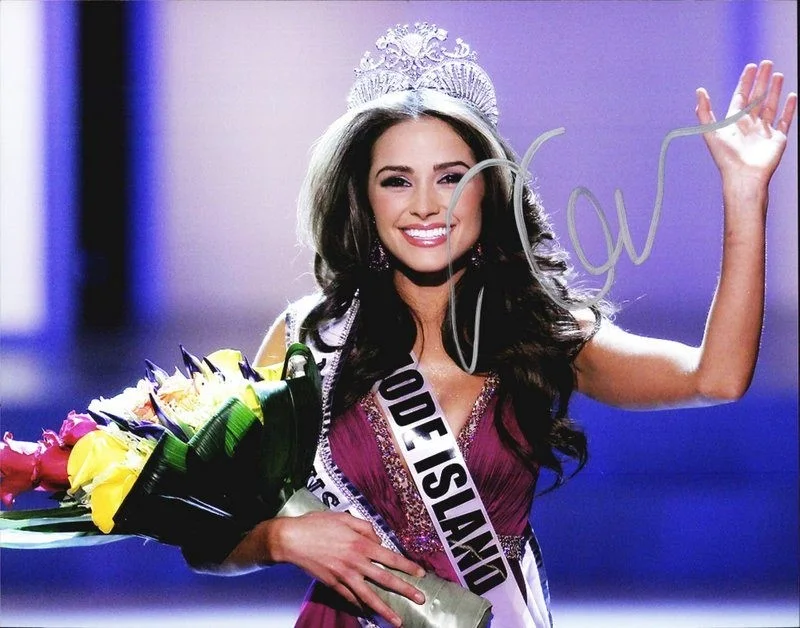 Olivia Culpo — Olivia Culpo authentic signed celebrity 8x10 photo W/Cert Autographed D3