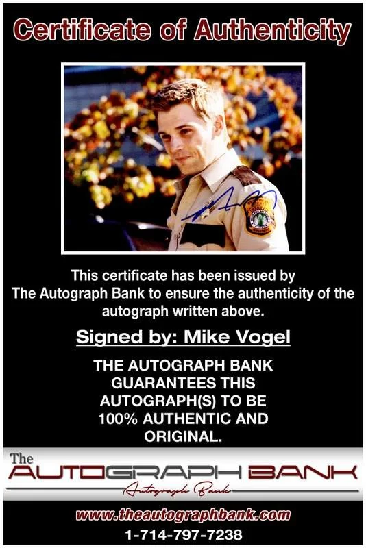 Mike Vogel — Mike Vogel authentic signed celebrity 8x10 photo W/Cert Autographed A8, image 2