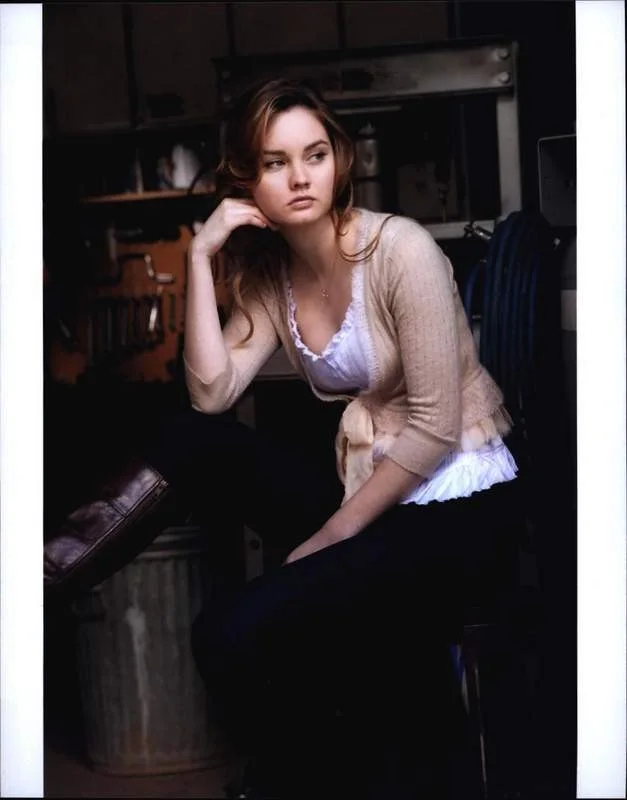 Liana Liberato — Liana Liberato authentic signed celebrity 8x10 photo W/Cert Autographed A0020