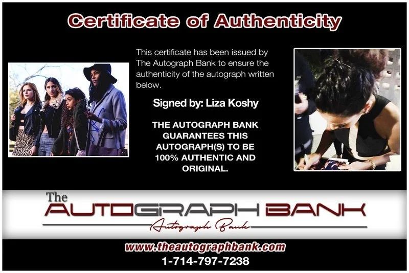 Liza Koshy — Liza Koshy authentic signed celebrity 8x10 photo W/Cert Autographed D8, изображение 2