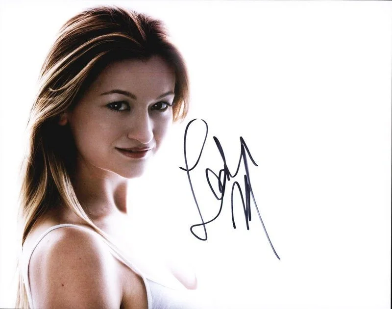 Leah McKendrick — Leah McKendrick authentic signed celebrity 8x10 photo W/Cert Autographed D2