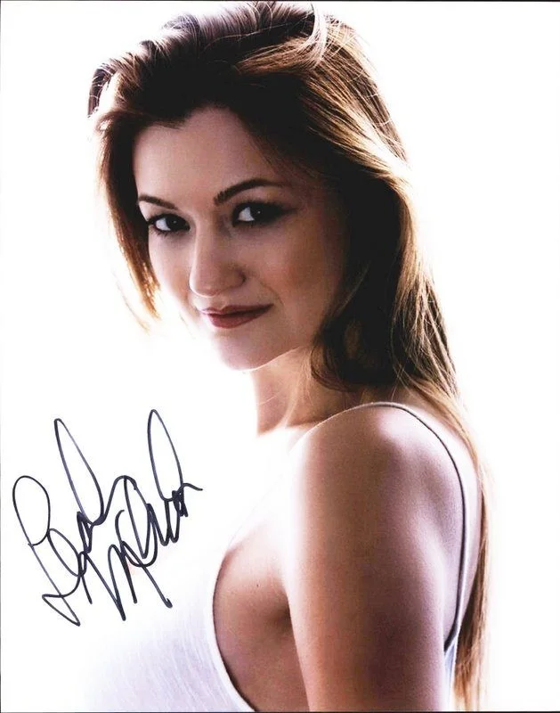 Leah McKendrick — Leah McKendrick authentic signed celebrity 8x10 photo W/Cert Autographed D7