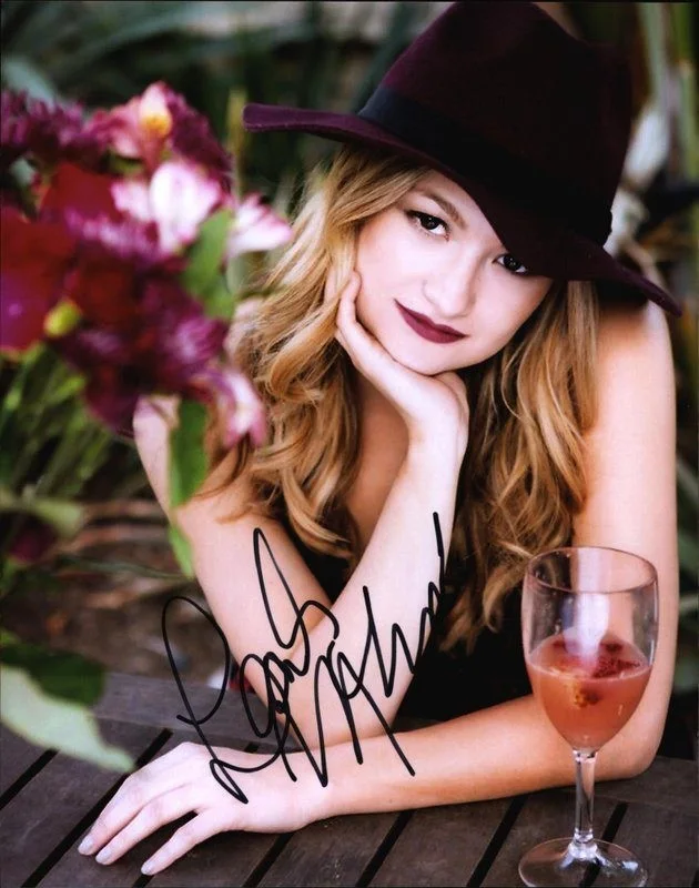 Leah McKendrick — Leah McKendrick authentic signed celebrity 8x10 photo W/Cert Autographed D6