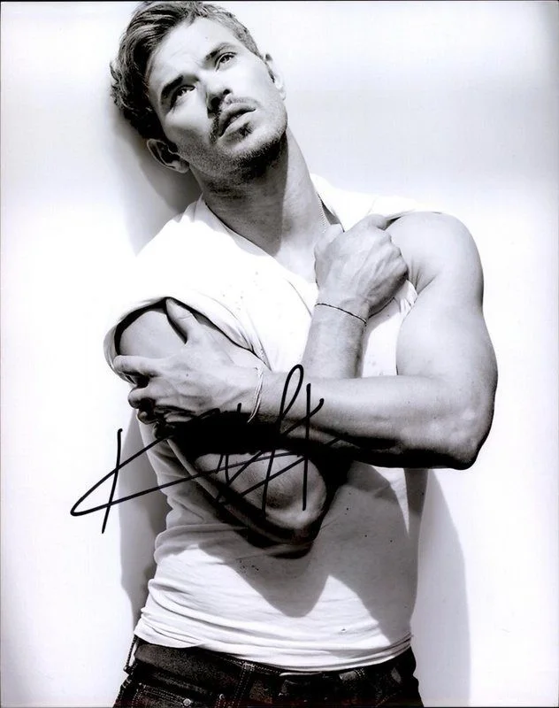 Kellen Lutz — Kellen Lutz authentic signed celebrity 8x10 photo W/Cert Autographed C1