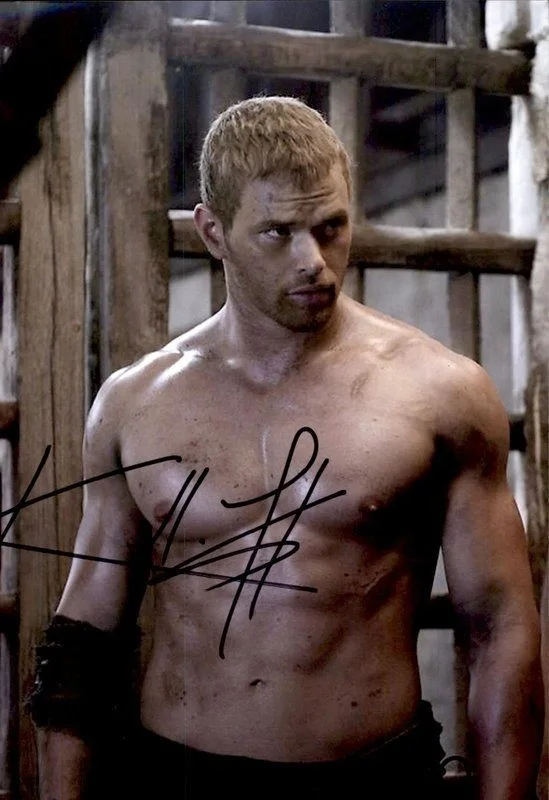 Kellen Lutz — Kellen Lutz authentic signed celebrity 8x10 photo W/Cert Autographed C2