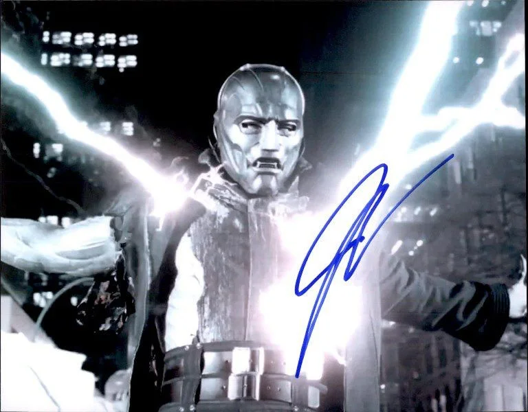 Julian McMahon — Julian McMahon authentic signed celebrity 8x10 photo W/Cert Autographed 2616g