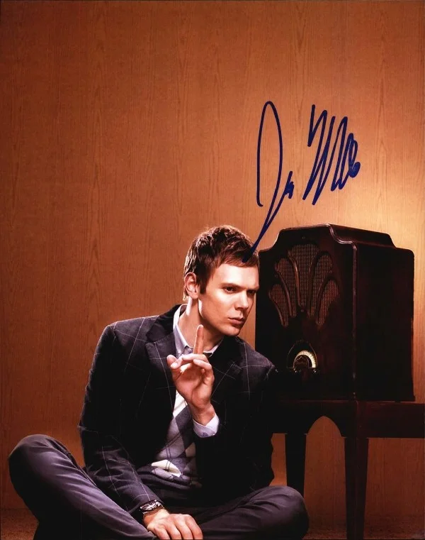 Joel McHale — Joel McHale authentic signed celebrity 8x10 photo W/Cert Autographed 51816d1