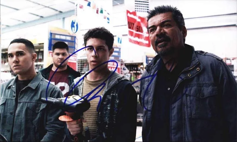 George Lopez — George Lopez authentic signed celebrity 8x10 photo W/Cert Autographed B0001