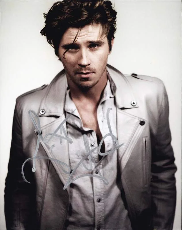 Garrett Hedlund — Garrett Hedlund authentic signed celebrity 8x10 photo W/Cert Autographed B0003