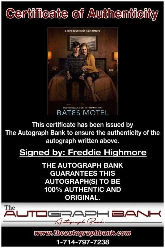 Freddie Highmore — Freddie Highmore authentic signed celebrity 8x10 photo W/Cert Autographed C2, изображение 2