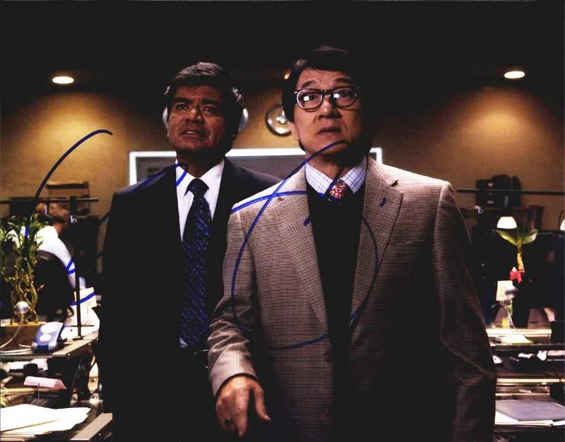 George Lopez — George Lopez authentic signed celebrity 8x10 photo W/Cert Autographed B0003