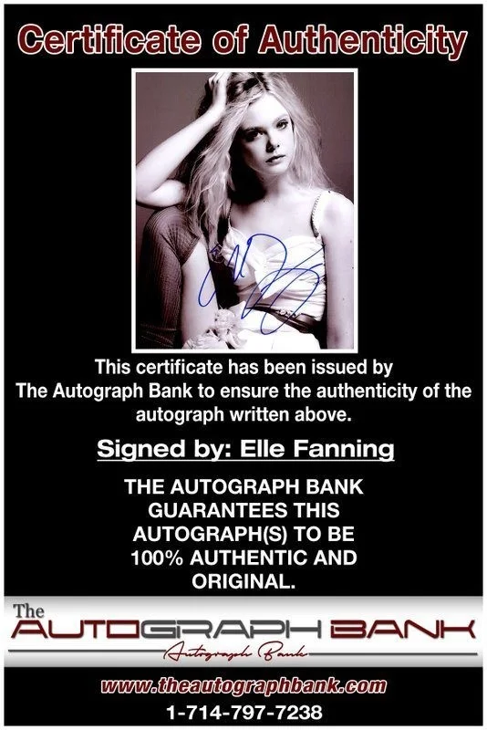 Elle Fanning — Elle Fanning authentic signed celebrity 8x10 photo W/Cert Autographed C1, изображение 2
