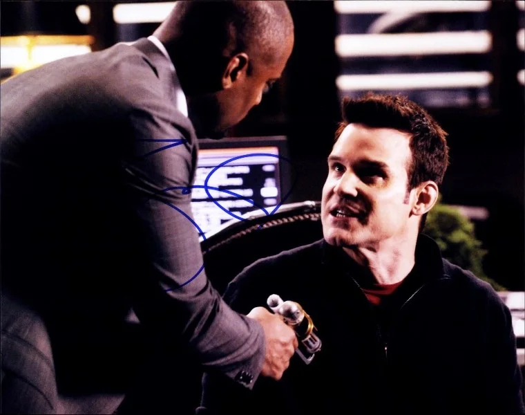 Eddie McClintock — Eddie McClintock authentic signed celebrity 8x10 photo |CERT Autographed 13256b9
