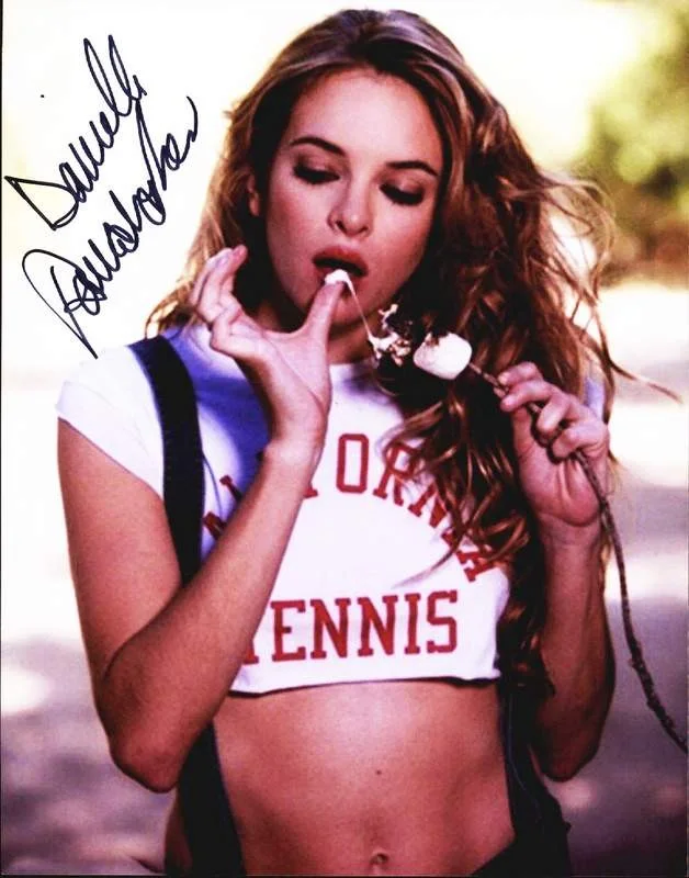 Danielle Panabaker — Danielle Panabaker authentic signed celebrity 8x10 W/Cert Autographed A0004