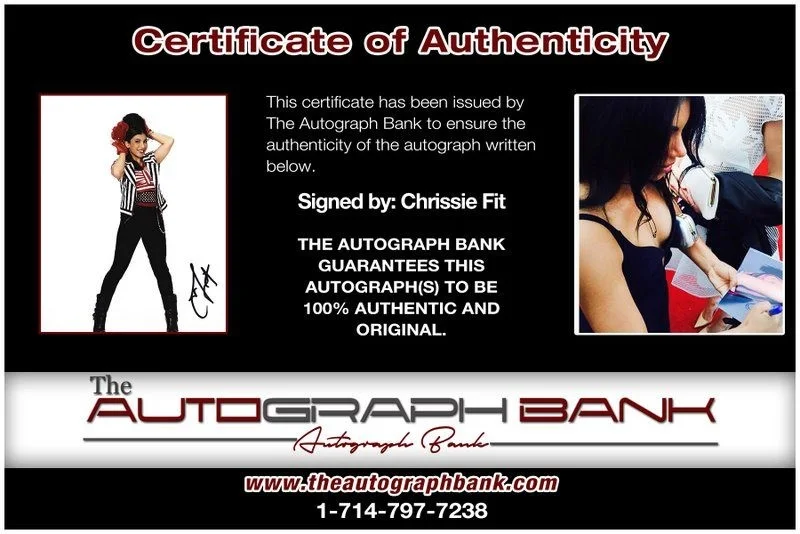Chrissie Fit — Chrissie Fit authentic signed celebrity 8x10 photo W/Cert Autographed D12, изображение 2