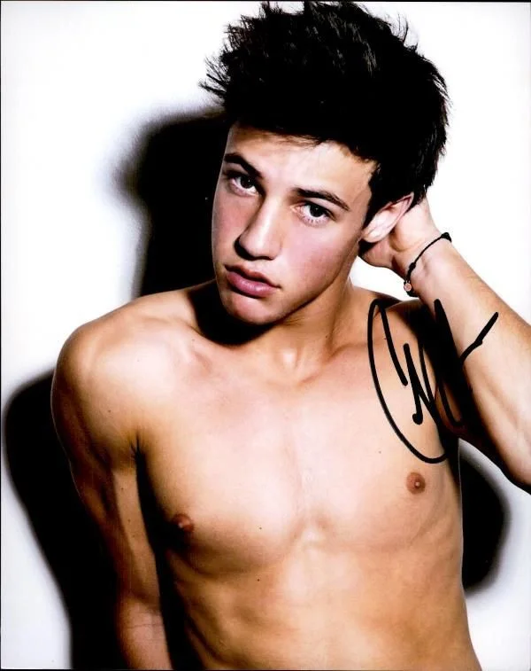 Cameron Dallas — Cameron Dallas authentic signed celebrity 8x10 photo W/Cert Autographed 2816a