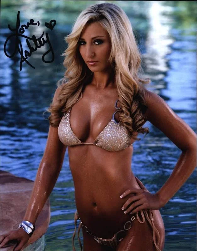 Ashley Fisher — Ashley Fisher authentic signed model 8x10 photo W/Cert Autographed A0019