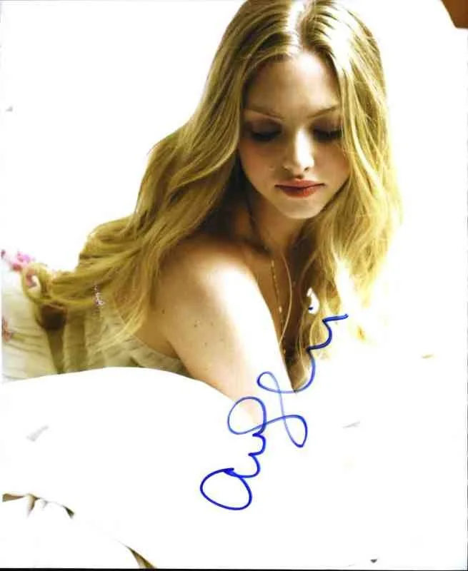 Amanda Seyfried — Amanda Seyfried signed celebrity 8x10 photo W/Certificate (D1)