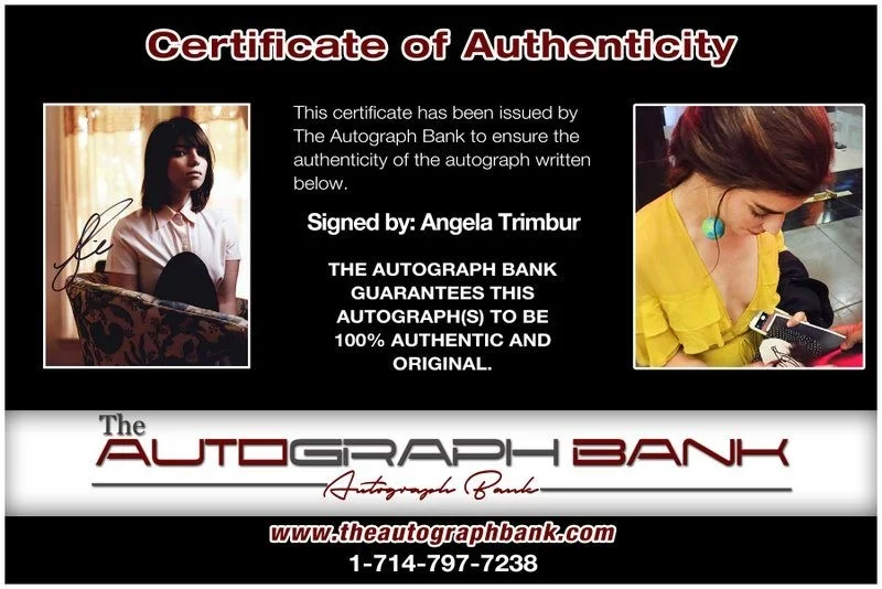 Angela Trimbur — Angela Trimbur authentic signed celebrity 8x10 photo W/Cert Autographed D6, изображение 2