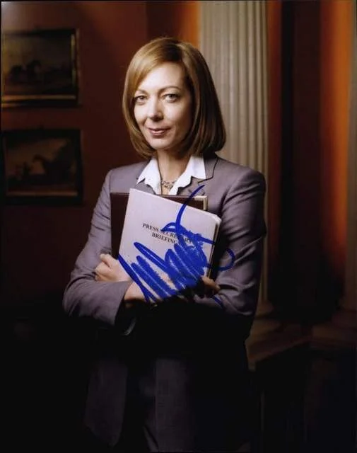 Allison Janney — Allison Janney authentic signed celebrity 8x10 photo W/Certificate Autographed
