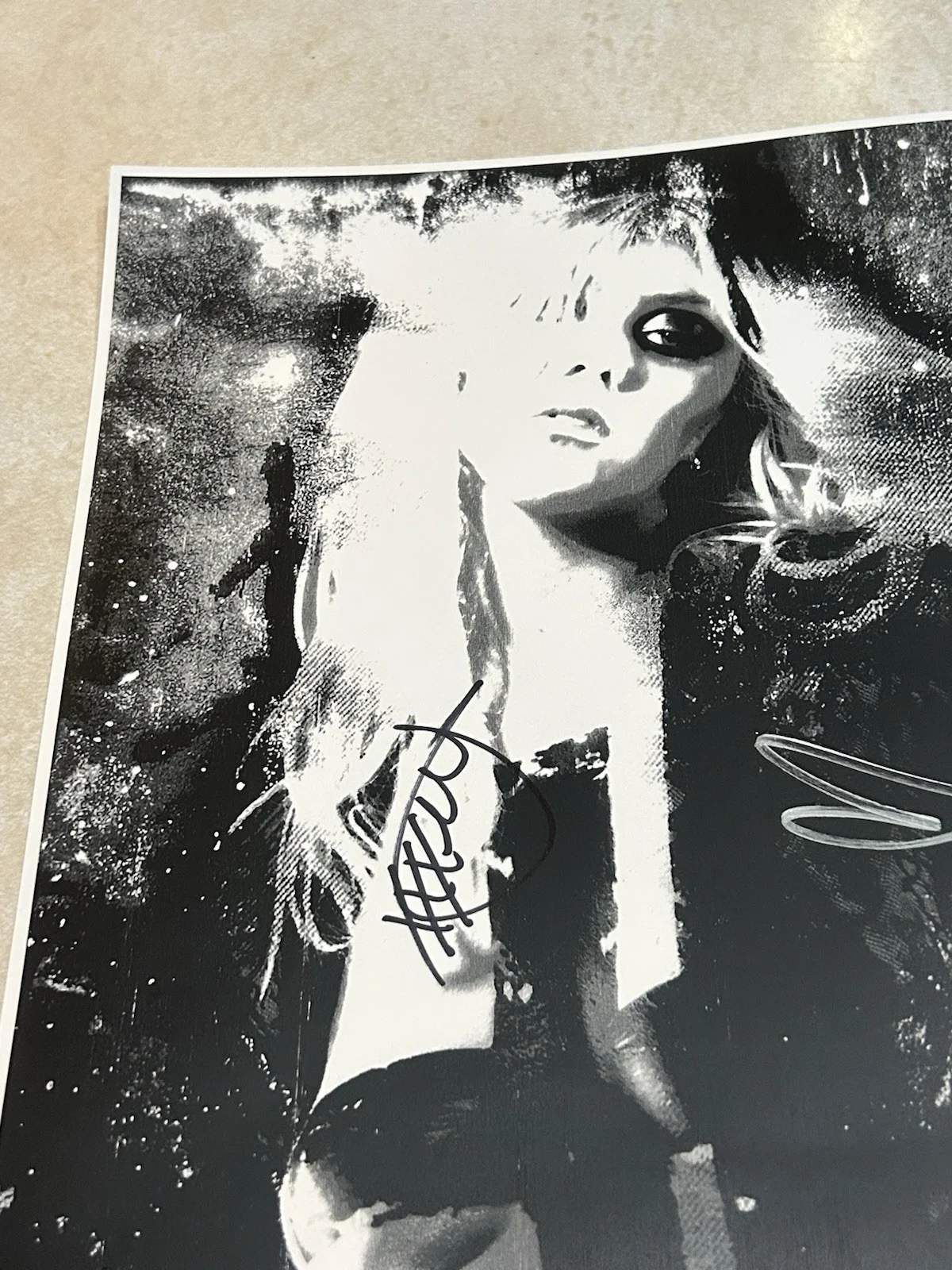 The Pretty Reckless Taylor Momsen Autographed Poster Signed, image 3