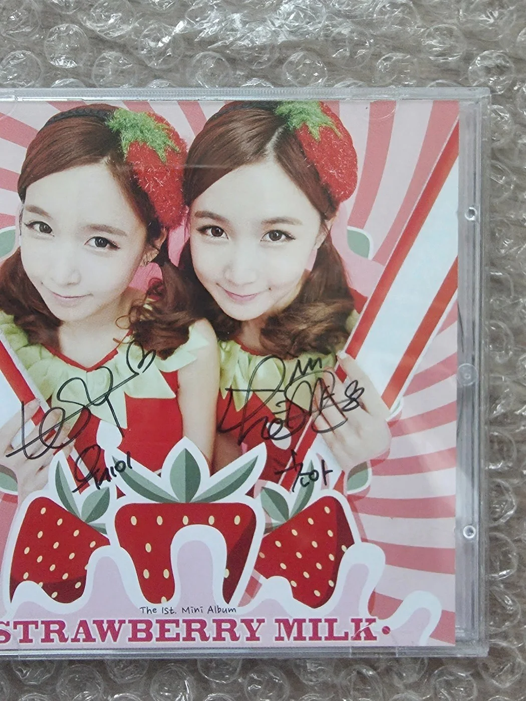Strawberry Milk Promo Sticker 1st Mini Album Autographed Hand Signed, image 3