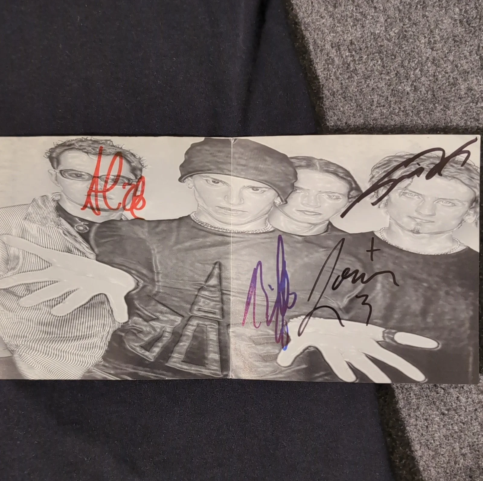Apartment 26 'Within' CD & Signed Booklet, T-Shirt M, 4 Stickers RARE lot!, изображение 2