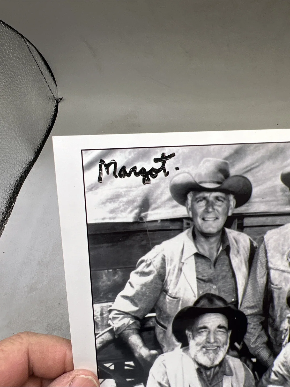 Denny Miller — Denny Miller Actor Signed BW 8x10 Photo Wagon Train, image 4