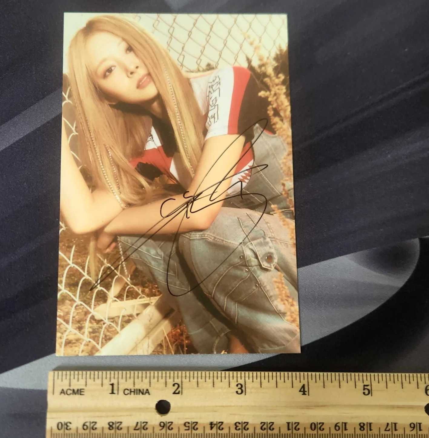 Tzuyu Signed / Autograped TWICE - Ready to Be Album Photo (Mwave), image 2
