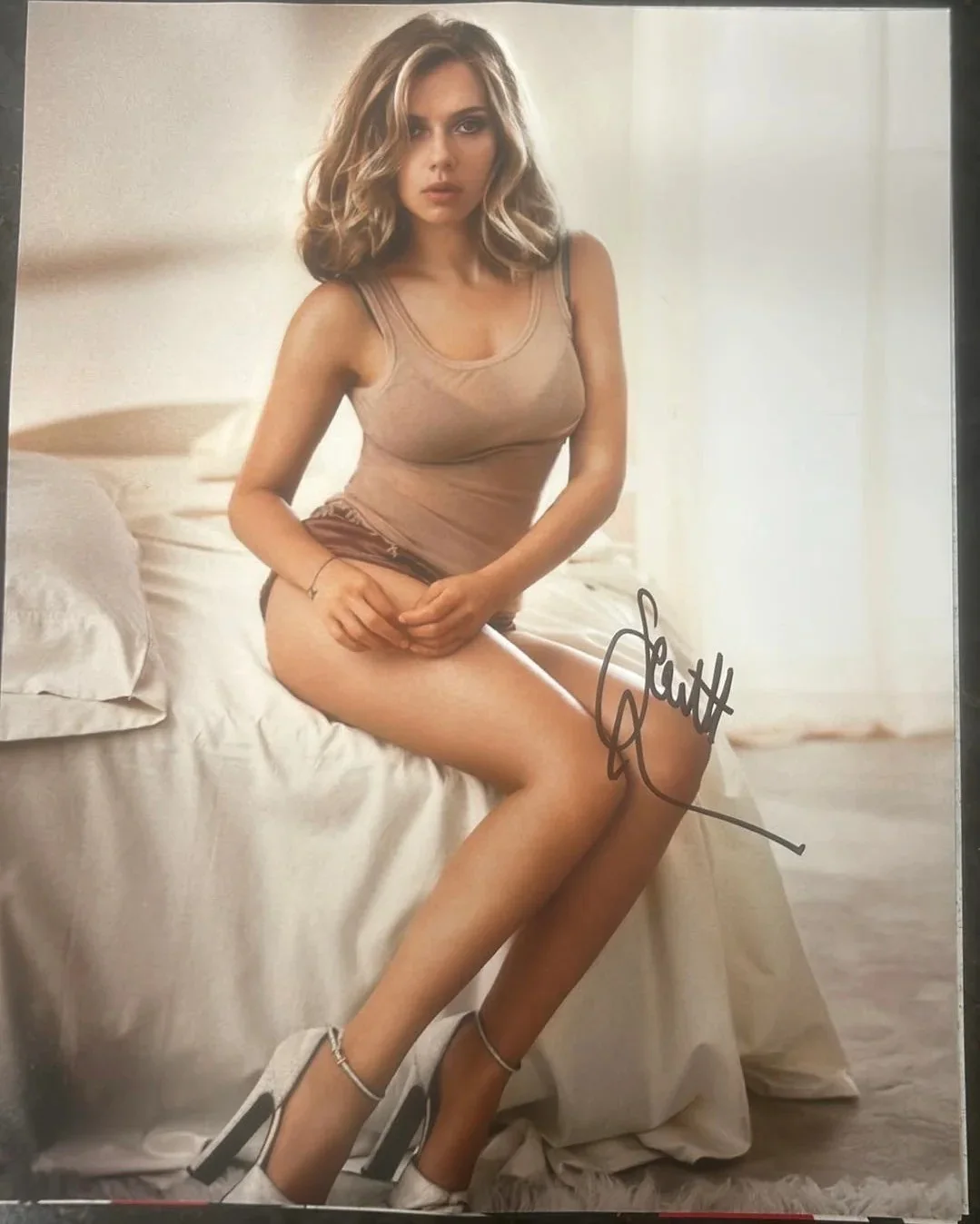 SCARLETT JOHANSSON — SCARLETT JOHANSSON 8.5X11 SIGNED PHOTO HOT SEXY PLAYBOY GIRL POSTER REPRINT
