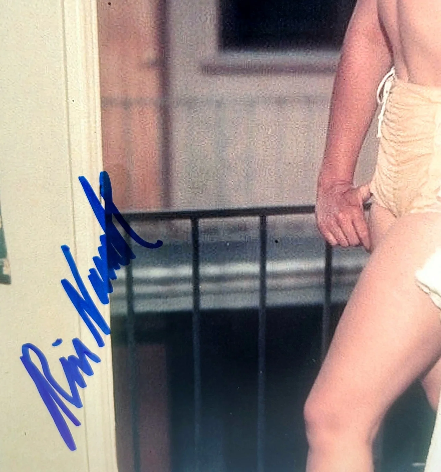 Kim Novak — Kim Novak Signed 8x10 Photo Hollywood Legend Autograph JSA COA, image 4