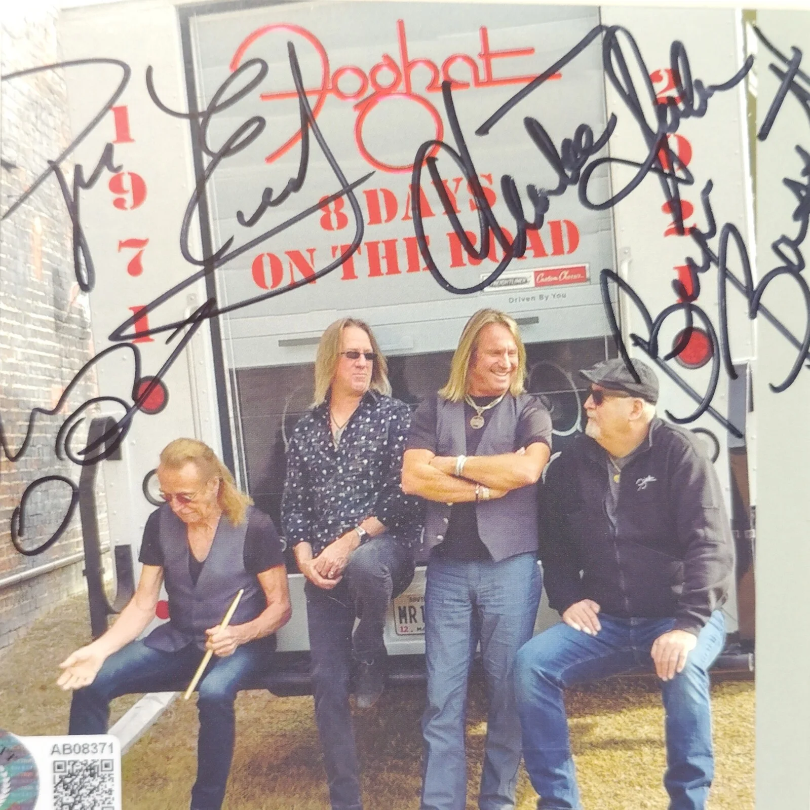 Rodney O’Quinn, Roger Earl, Charlie Huhn, Bryan Bassett — Foghat Signed 8 Days on the Road CD Framed Beckett BAS LOA Slow Ride Album, image 4