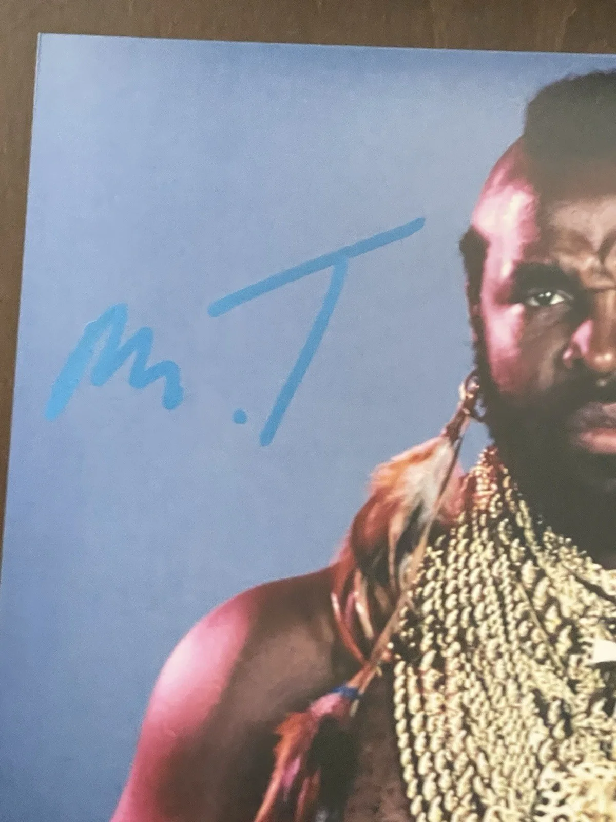 Mr T — Mr. T Hand Signed 11x14 Color Photo - Beckett (BAS) Certified (#455), изображение 2