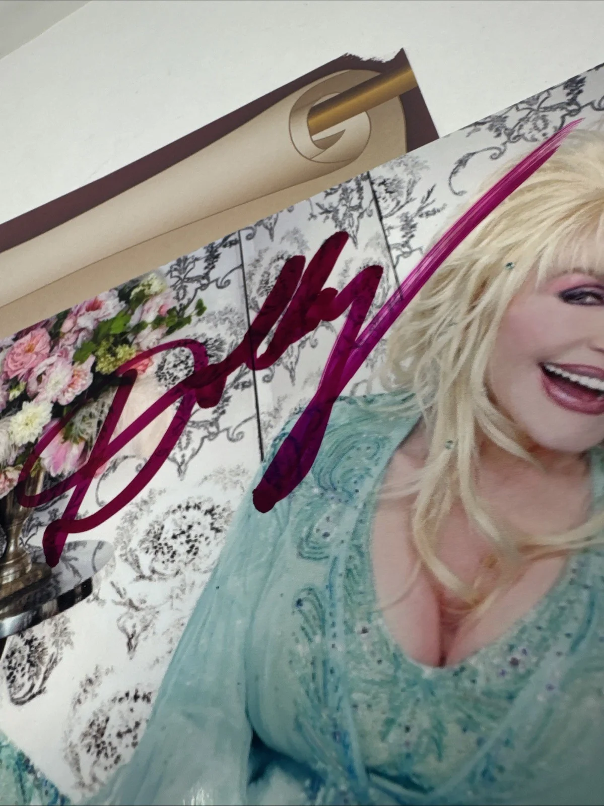 DOLLY PARTON Autographed 8.5 x 11 Hand Signed Photo COA Pink Pen bold pretty, image 3