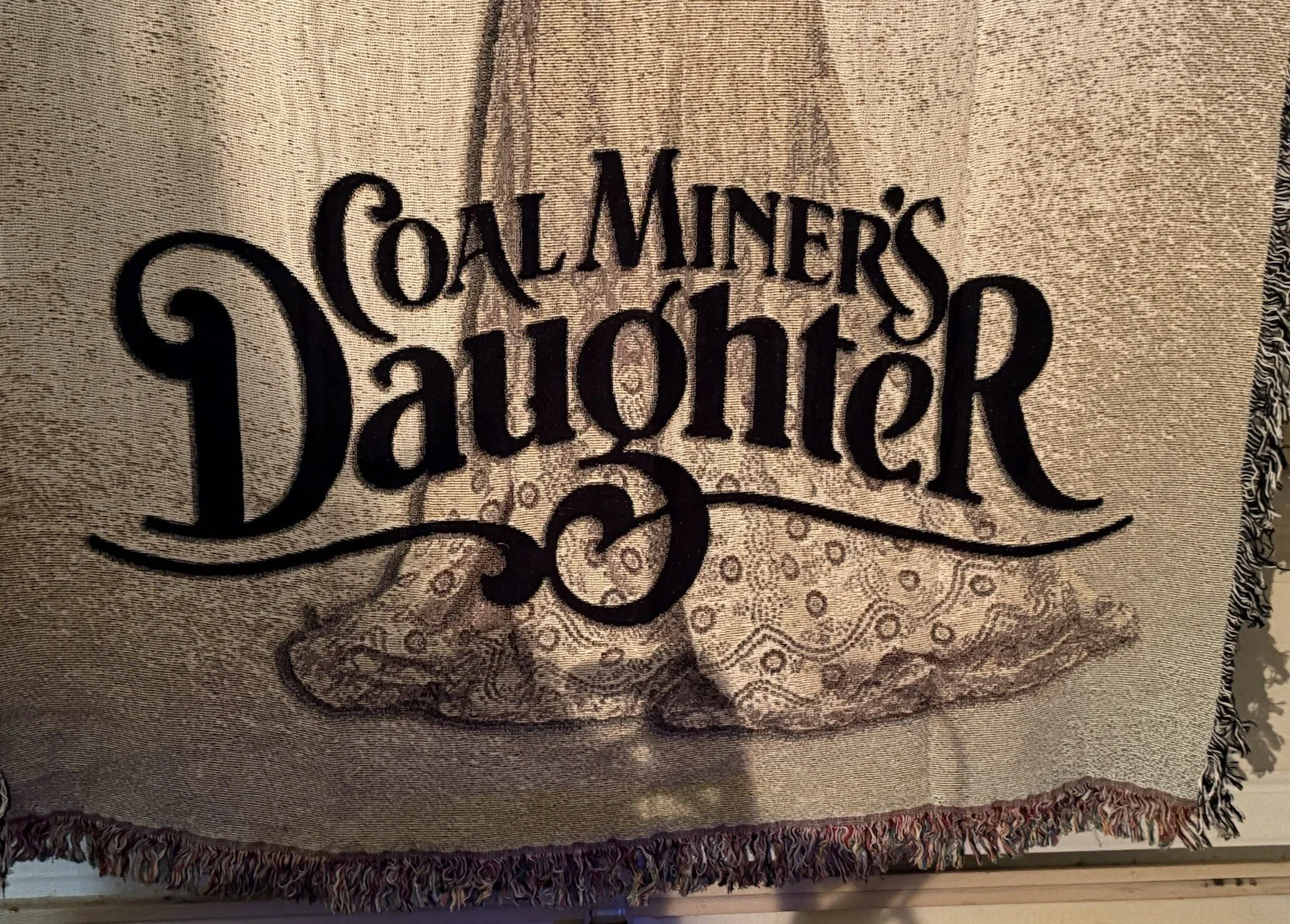 Loretta Lynn Coal Miners Daughter Tapestry Throw 51x68, image 2