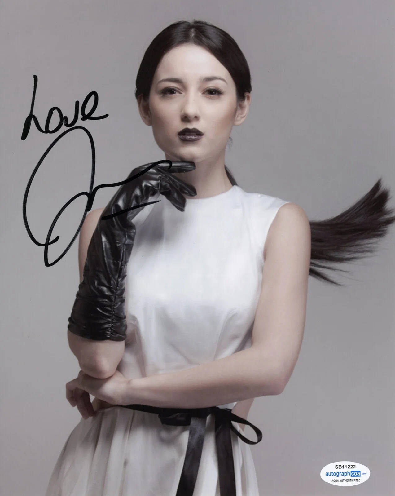 JULIE ESTELLE — Julie Estelle signed Auto 8x10 Photo PROOF SEXY Hot THE RAID 2 Headshot ACOA COA, изображение 3