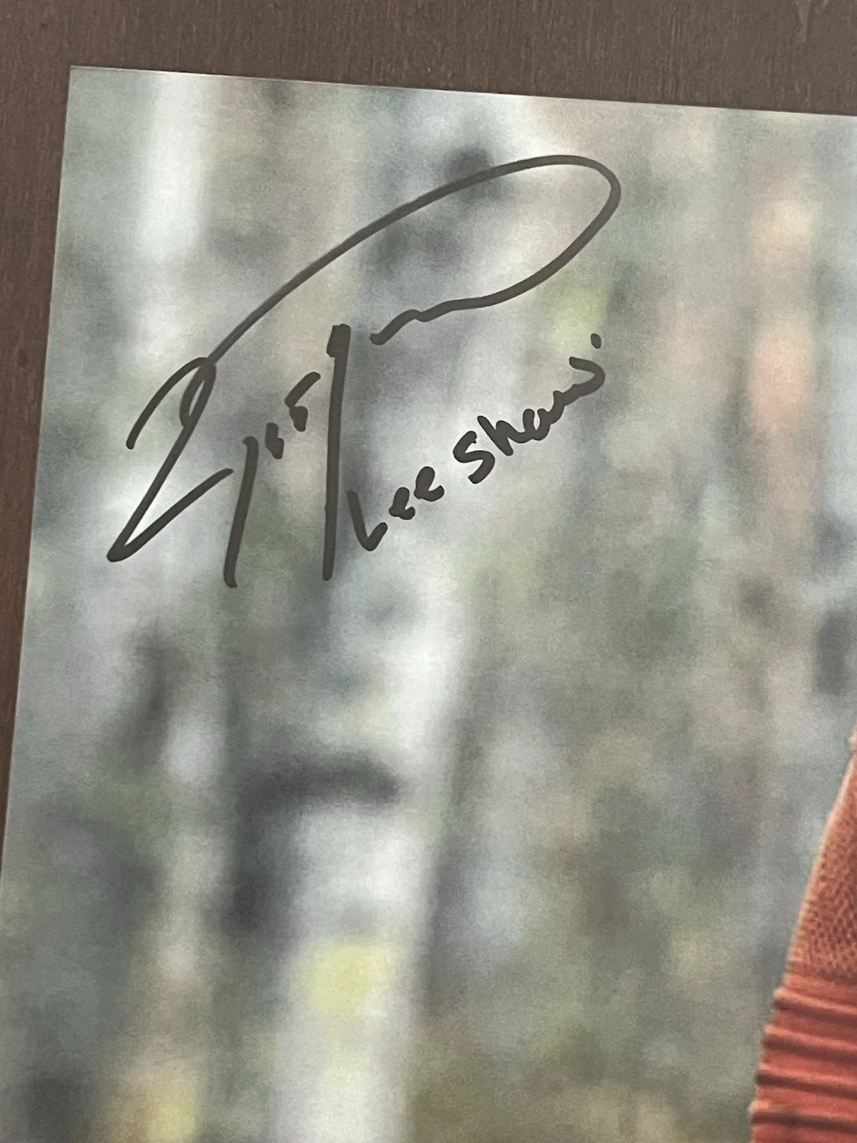 Wyatt Russell — WYATT RUSSELL SIGNED MONARCH 11x14 PHOTO BECKETT BAS COA, изображение 2