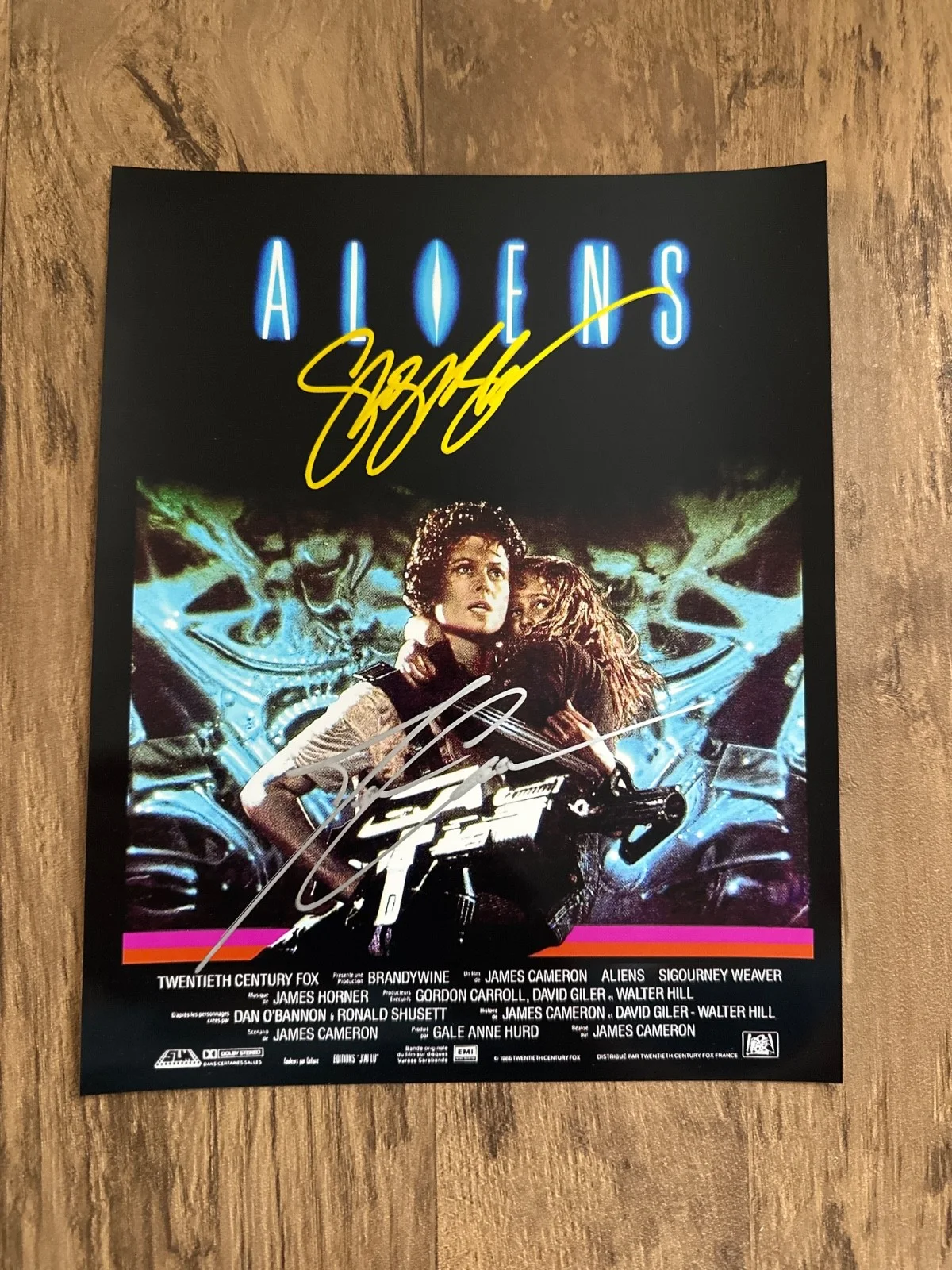 James Cameron & Sigourney Weaver — Aliens – Signed 8×10 Movie Photo