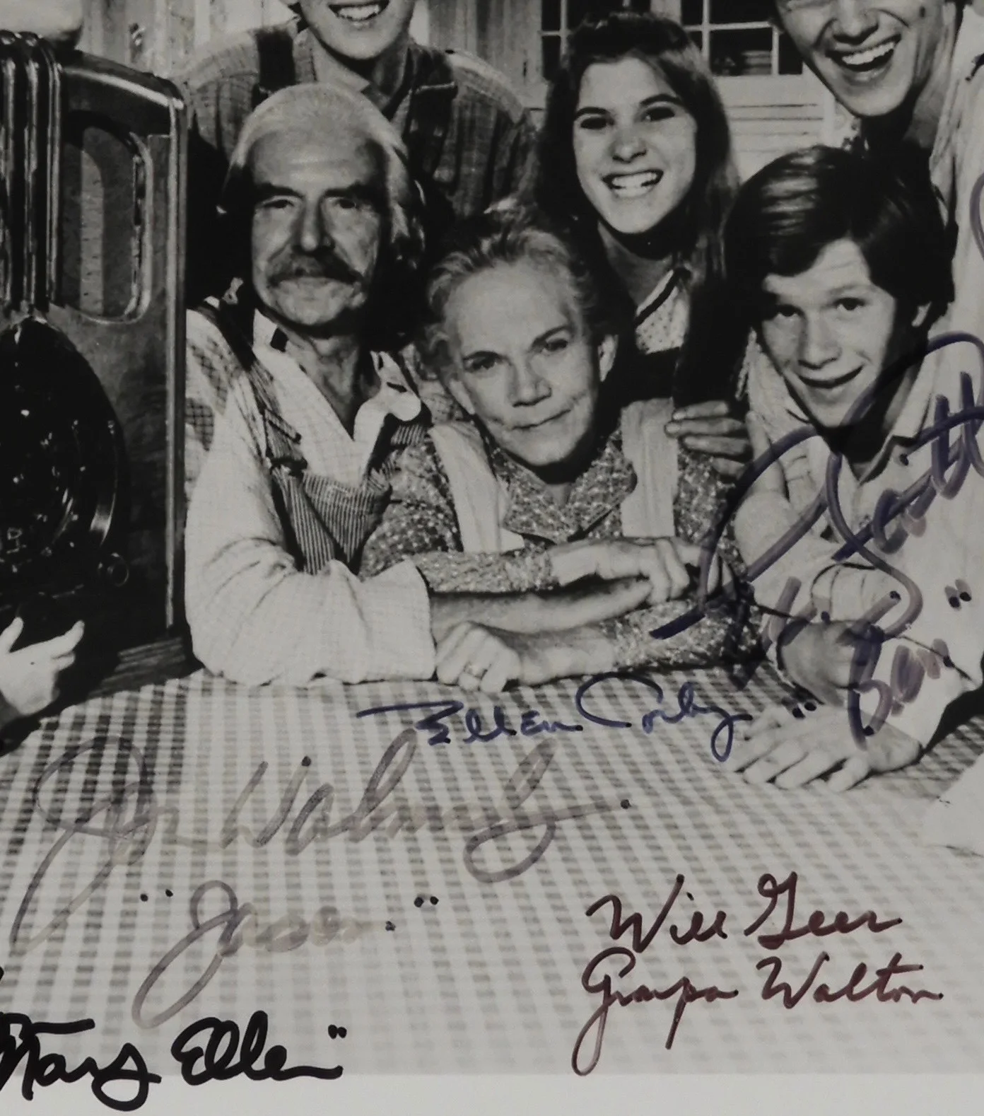The Waltons Cast Autograph Signed Photo JSA 8 x 10 Total of 10 Signatures, изображение 3