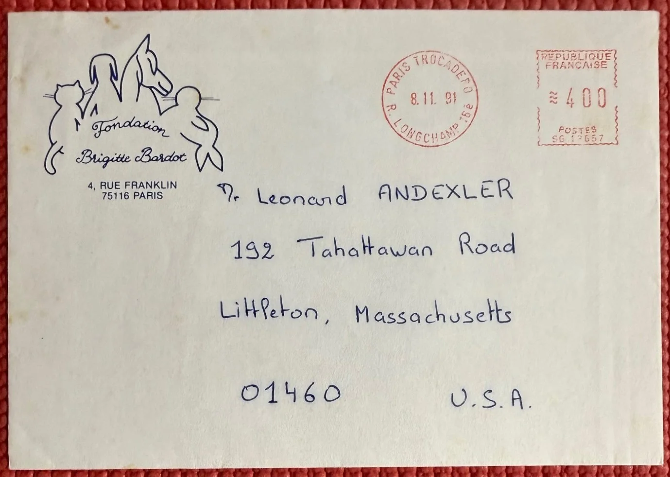 Bridget Bardot — Autographed BRIDGET BARDOT signed 5.75"x 4" POSTCARD with TRANSMITTAL ENVELOPE, image 4