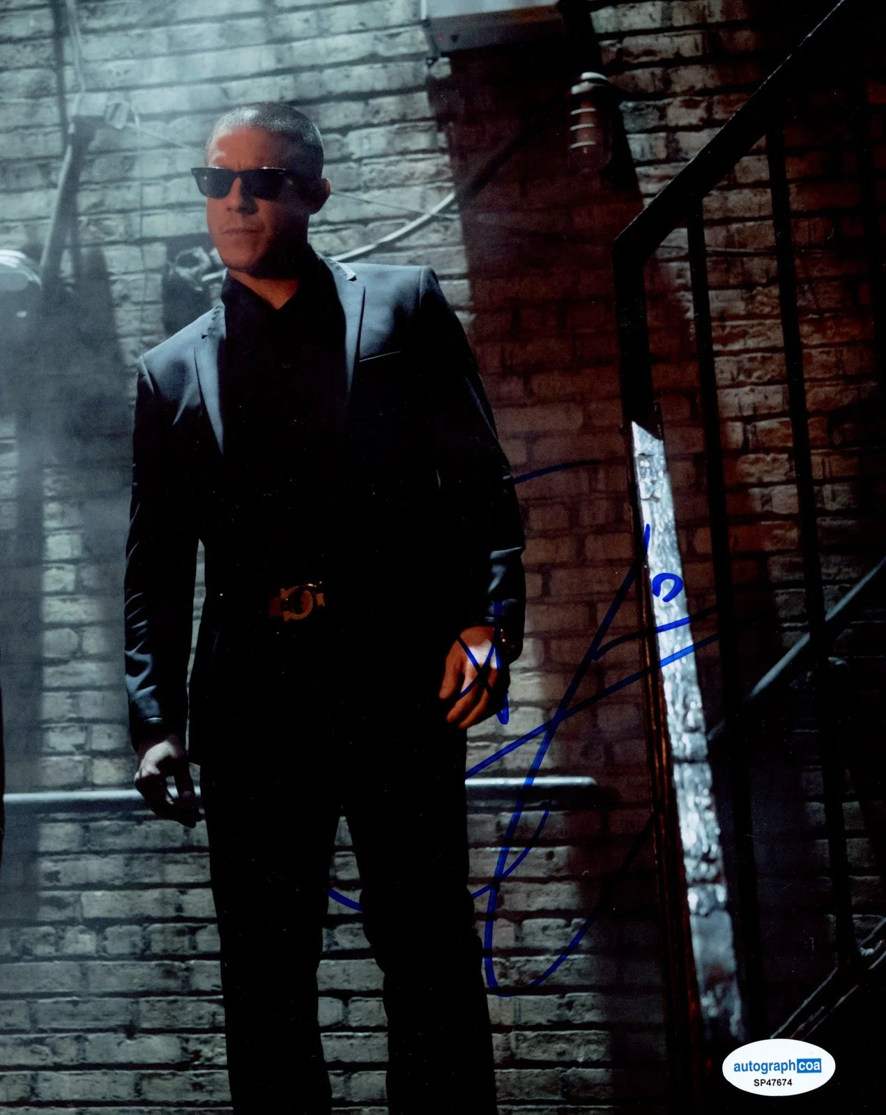 Theo Rossi — Theo Rossi "Luke Cage" AUTOGRAPH Signed Autographed 'Shades' 8x10 Photo ACOA