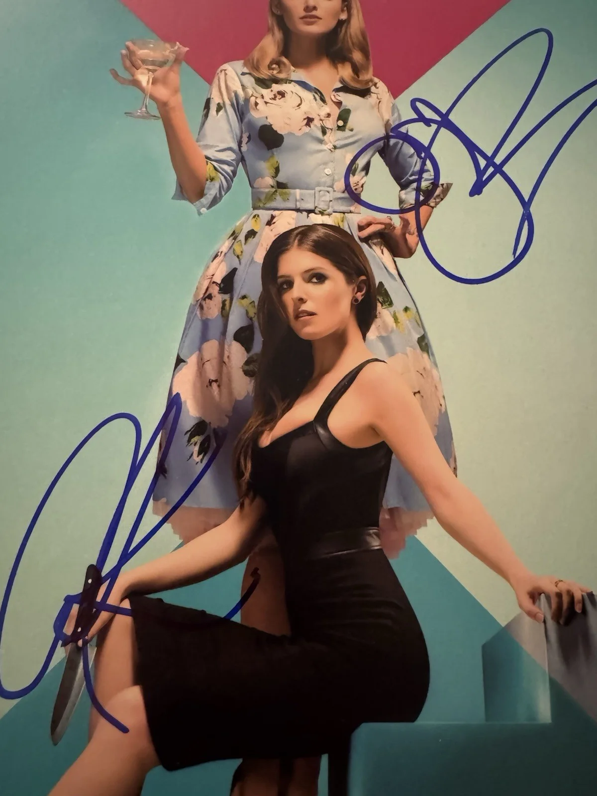 Blake Lively, Anna Kendrick — Anna Kendrick & Blake Lively Signed Photo 8x10 A Simple Favor Autograph, изображение 2