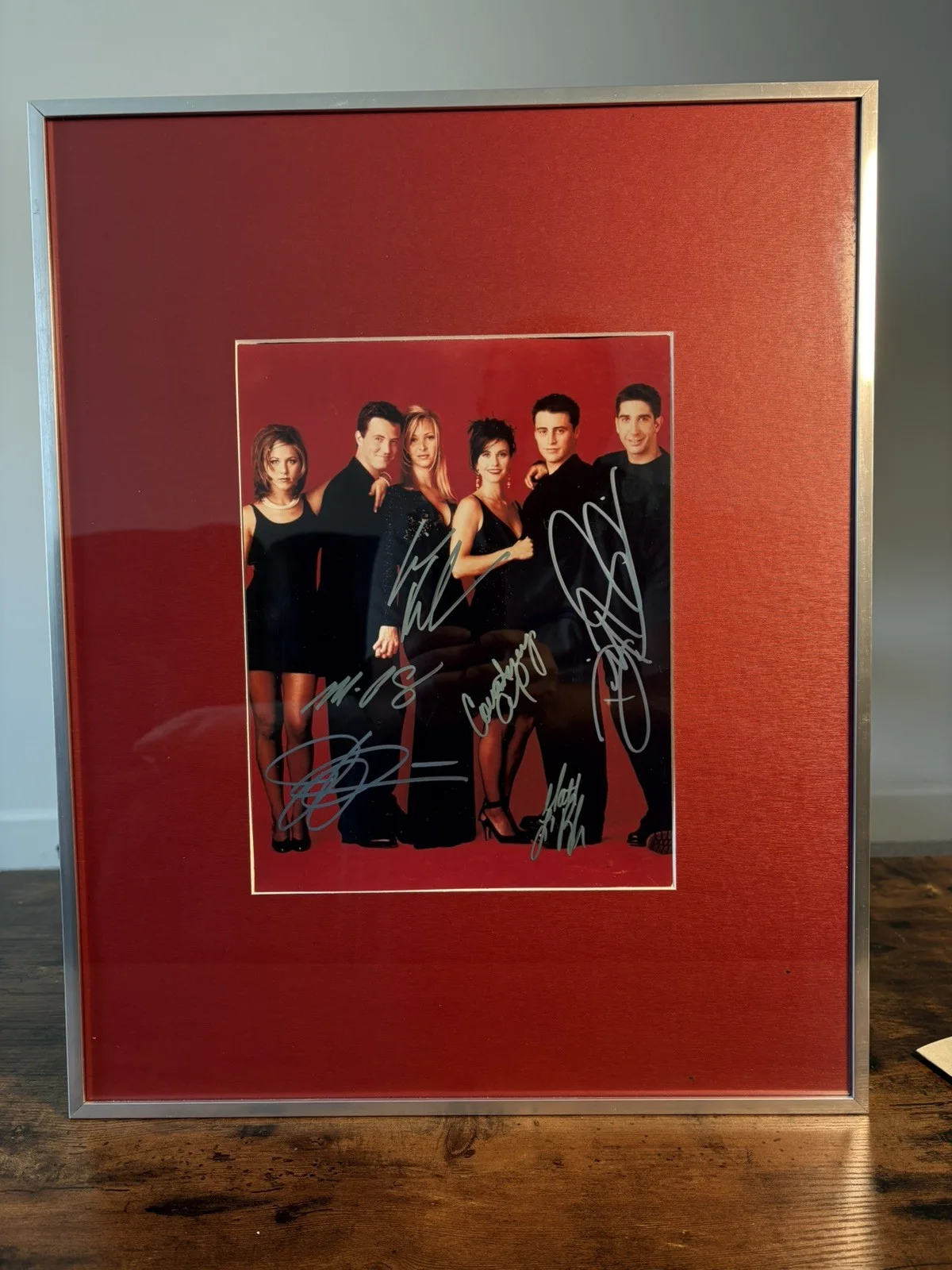 Jennifer Aniston, Courteney Cox, Matt Leblanc, Matthew Perry — FRIENDS (Full Cast x6) Signed 8.5X11 in. Authentic Original Autographs w/COA, image 2