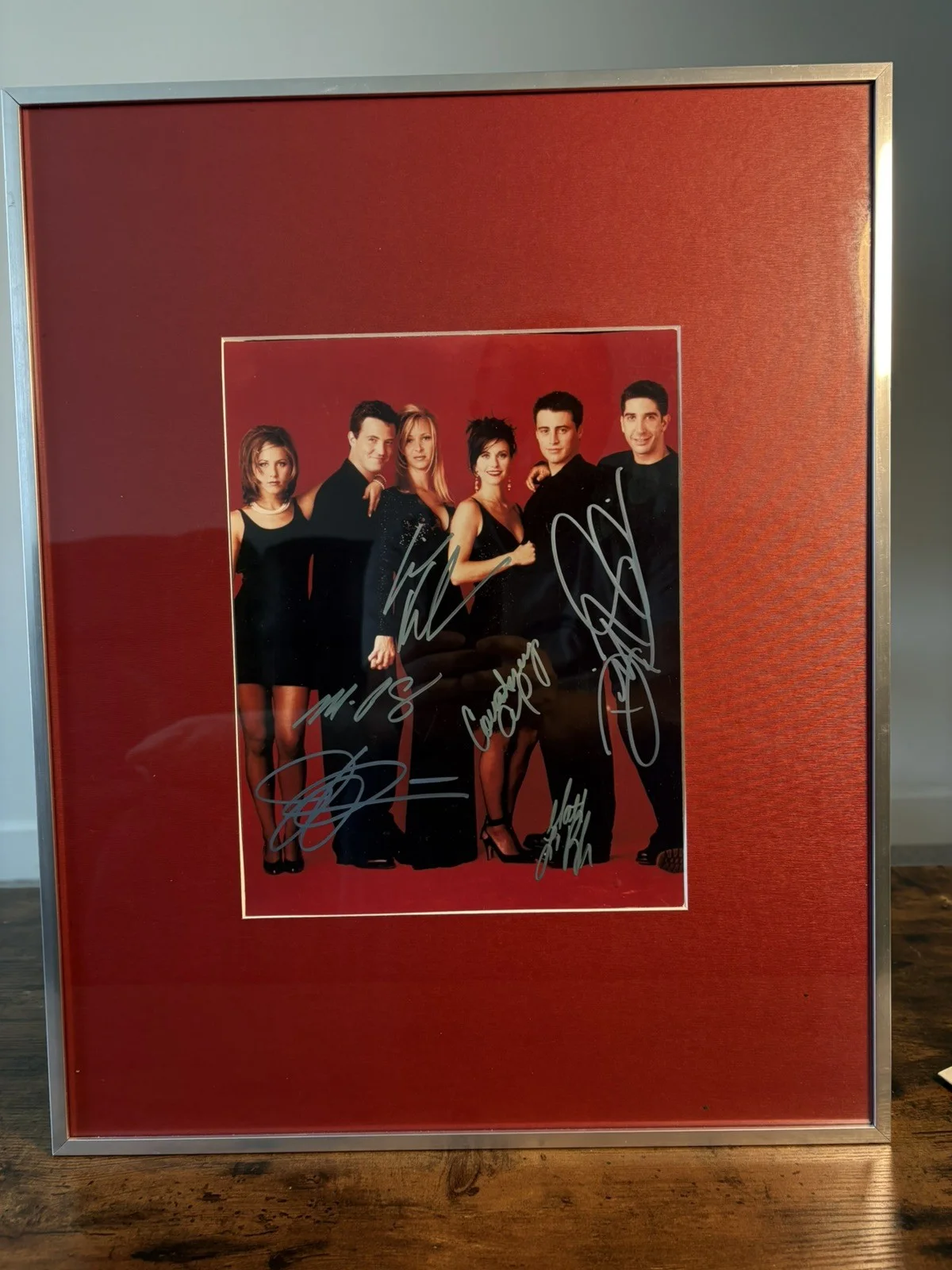 Jennifer Aniston, Courteney Cox, Matt Leblanc, Matthew Perry — FRIENDS (Full Cast x6) Signed 8.5X11 in. Authentic Original Autographs w/COA, image 3