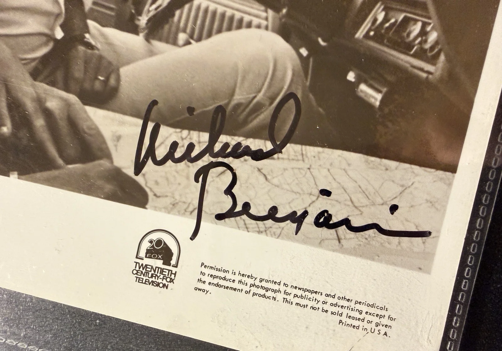 Richard Benjamin — Westworld RICHARD BENJAMIN signed promo 8x10 Marriage of a Young Stockbroker, изображение 2