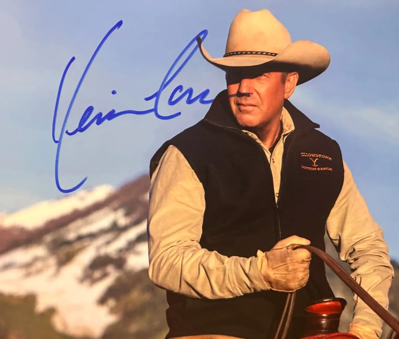 Kevin Costner — Kevin Costner Signed 8x10" (YELLOWSTONE) Authentic Original Autograph w/COA, image 3