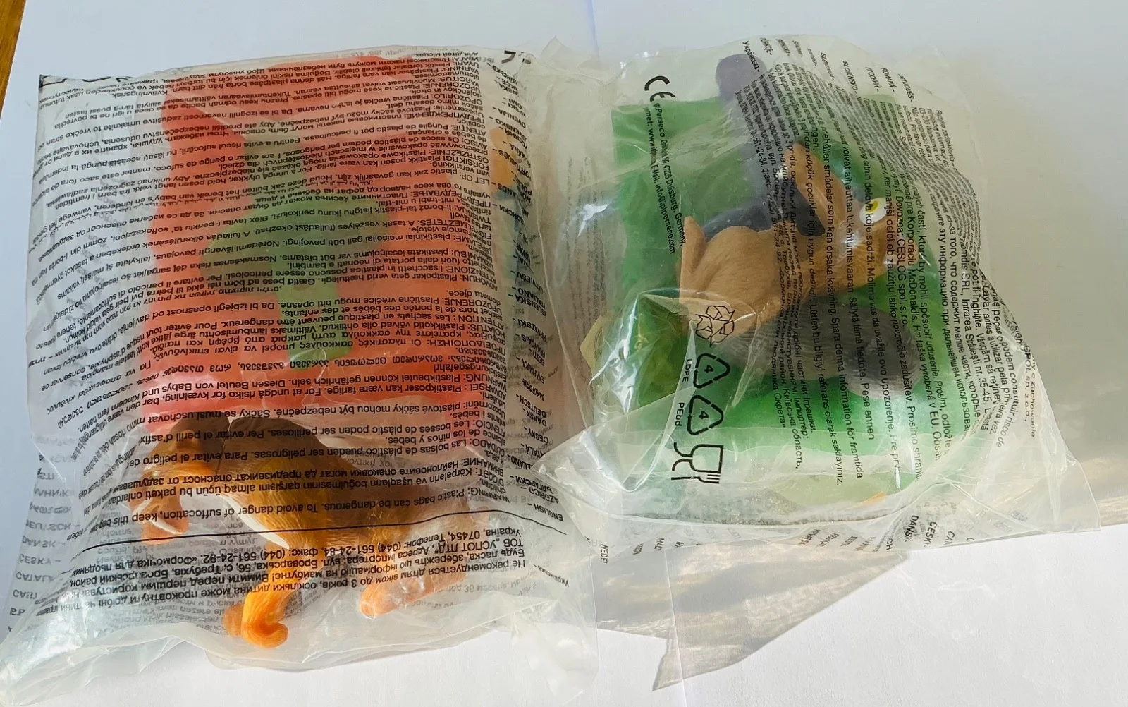 2 NEW 2009 MCDONALDS ICE AGE 3 DAWN OF DINOSAURS ICE LOLLY MOULDS SCRAT DIEGO, изображение 2